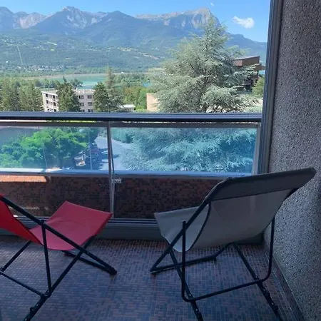 Appartement Au Plan D'Eau - Chez Laurence Embrun Exterior foto